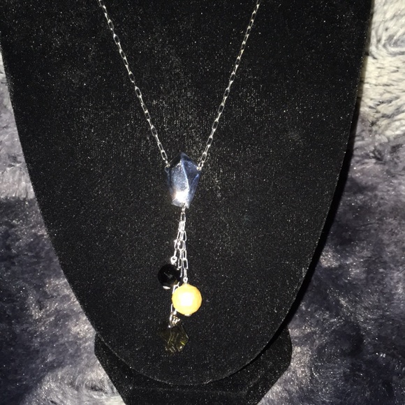 Misaki X-treme Lustre Pearl and Silver Necklace - Picture 2 of 4